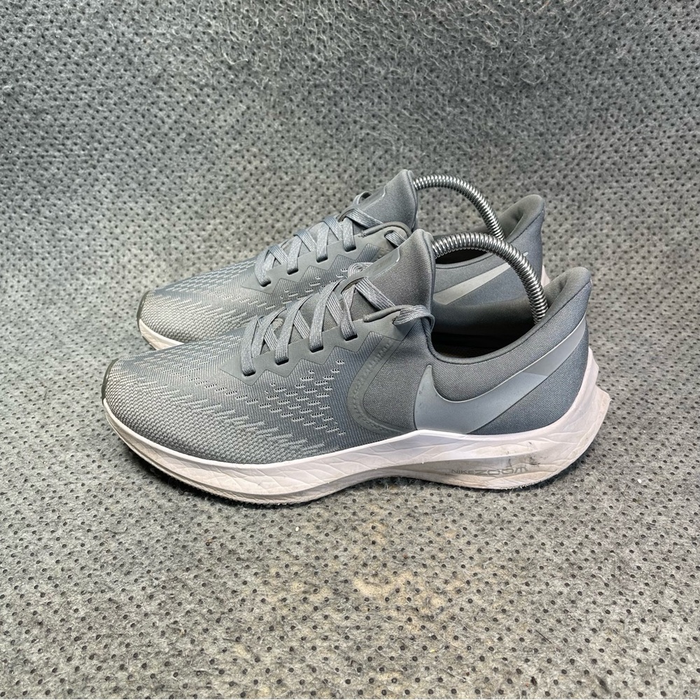 Nike Air Zoom Winflo 6 Grey Running Shoes Size 9.5 Women’s